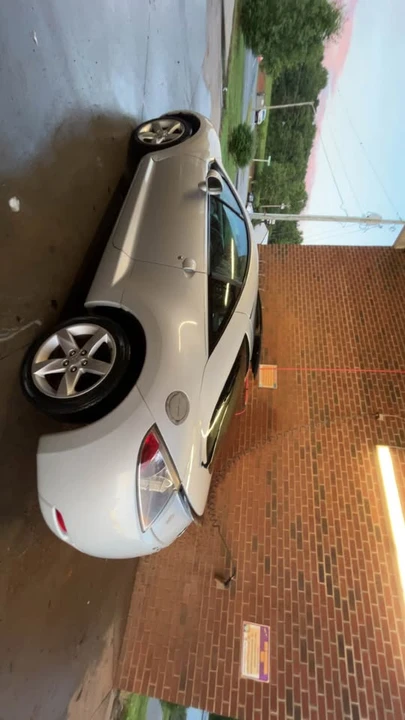 2006 Mitsubishi Eclipse 4th Gen - Image 9 of 11