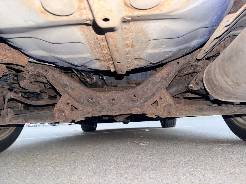 2006 Mitsubishi Eclipse 4th Gen - Image 9 of 11