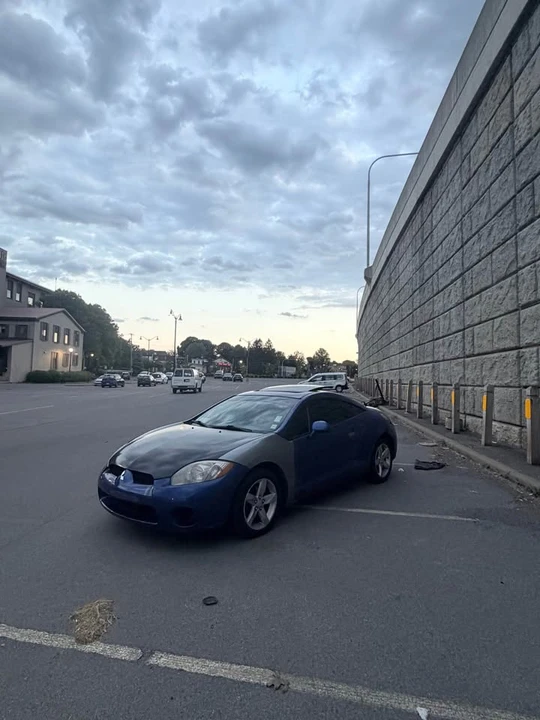 2006 Mitsubishi Eclipse 4th Gen - Image 5 of 11