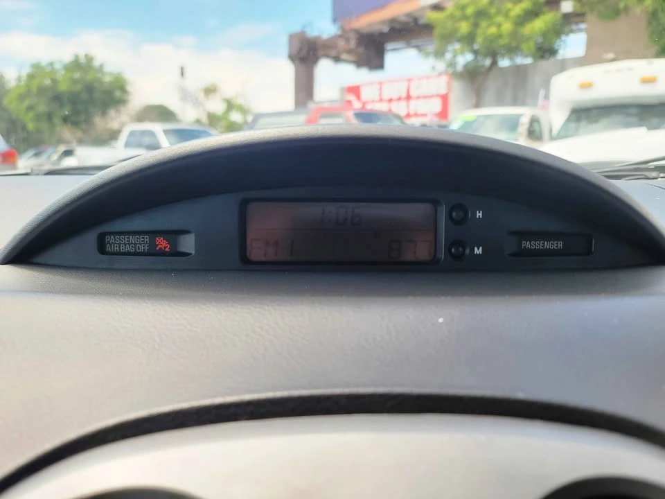 2006 Mitsubishi Eclipse 4th Gen - Image 17 of 18