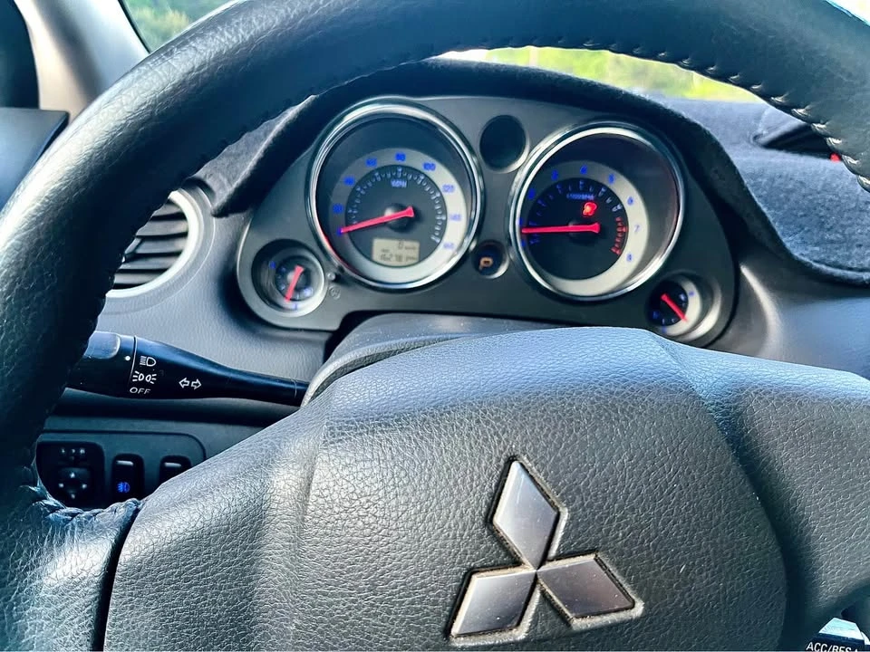 2006 Mitsubishi Eclipse 4th Gen - Image 11 of 16