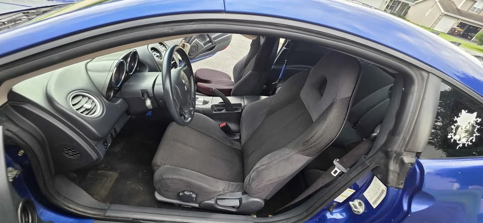 2006 Mitsubishi Eclipse 4th Gen - Image 9 of 11