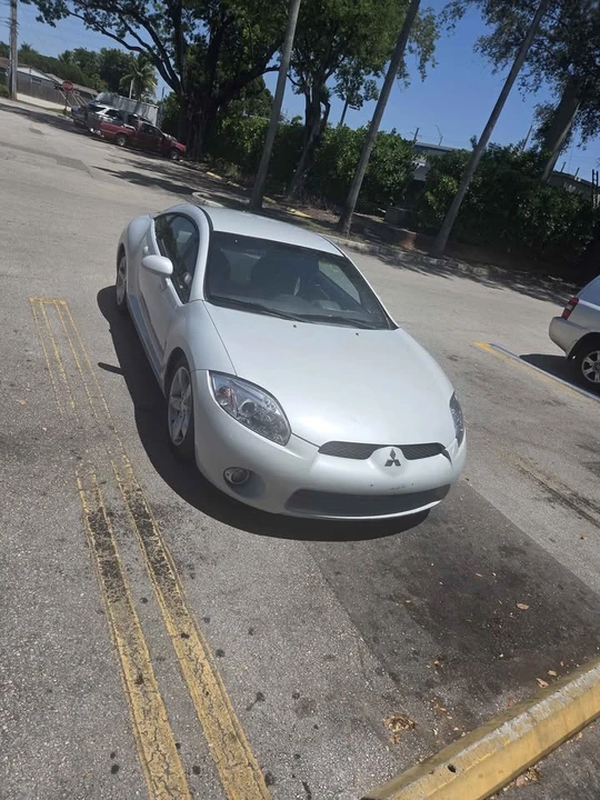 2006 Mitsubishi Eclipse 4th Gen - Image 2 of 10