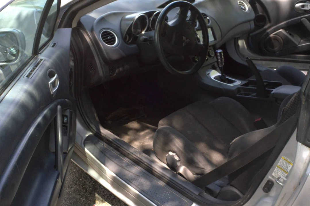 2006 Mitsubishi Eclipse 4th Gen - Image 12 of 13