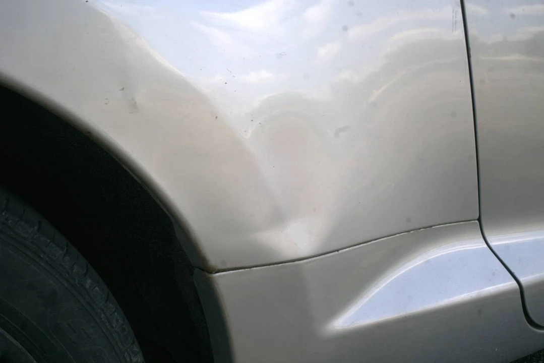 2006 Mitsubishi Eclipse 4th Gen - Image 9 of 13