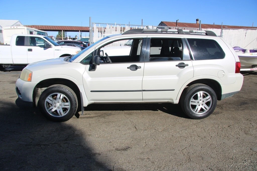 2006 Mitsubishi Endeavor - Image 3 of 21
