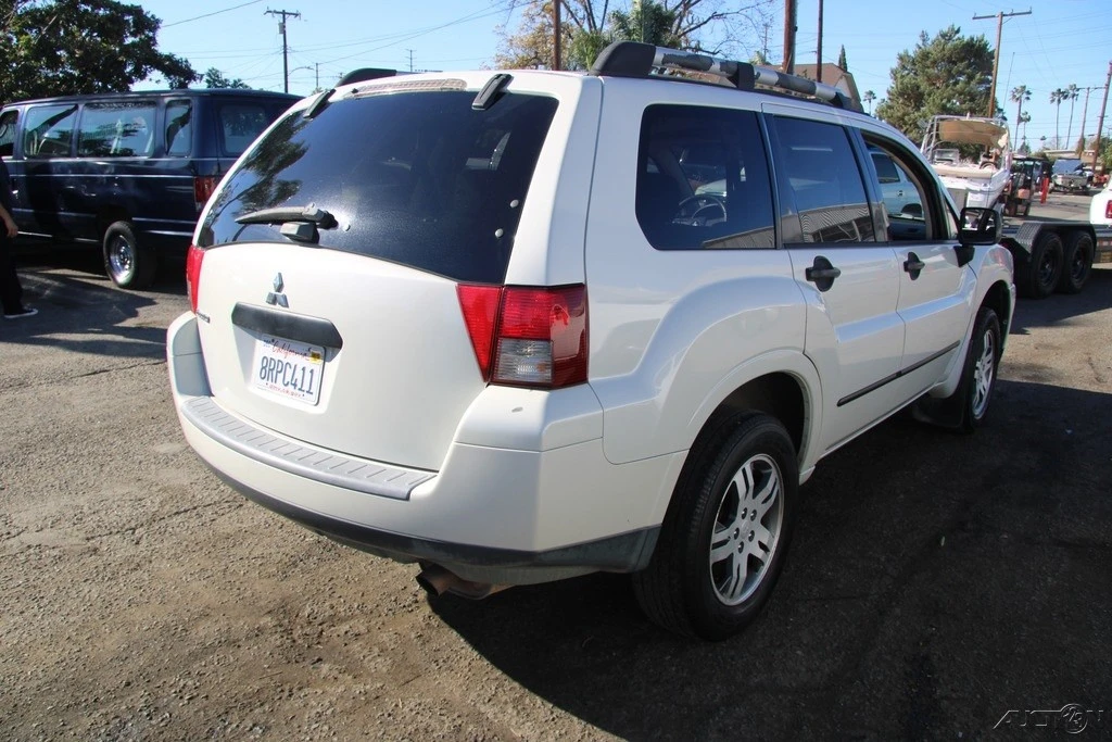 2006 Mitsubishi Endeavor - Image 6 of 21