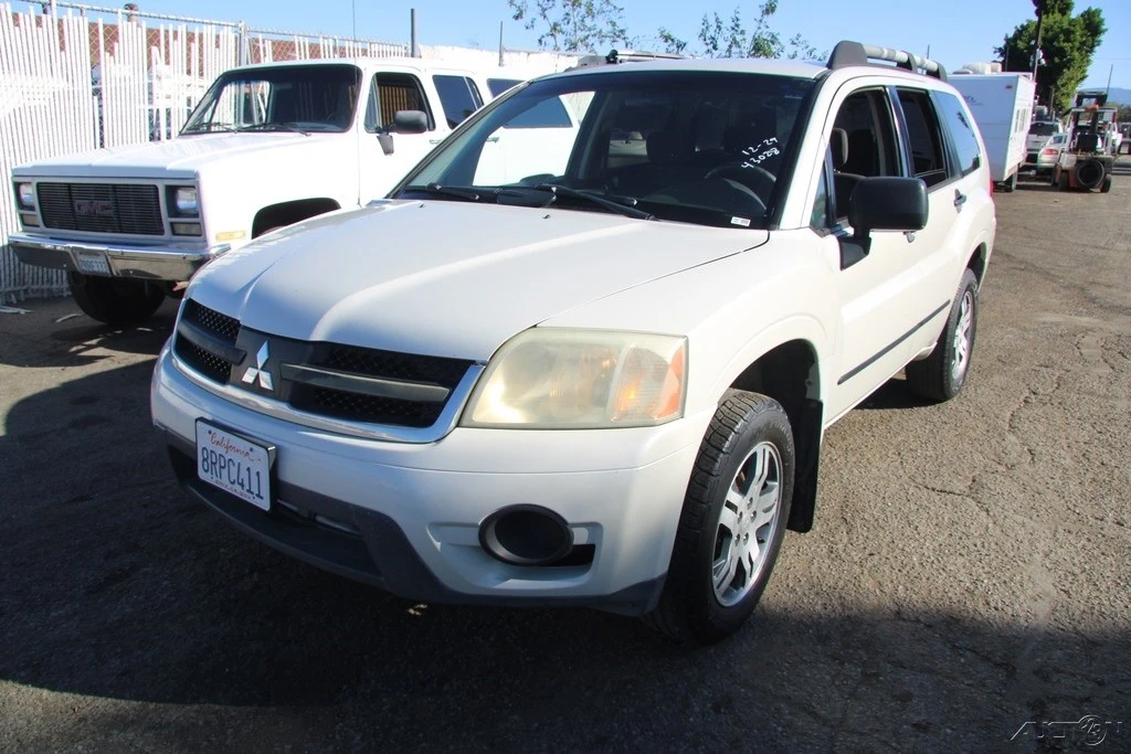 2006 Mitsubishi Endeavor - Image 2 of 21