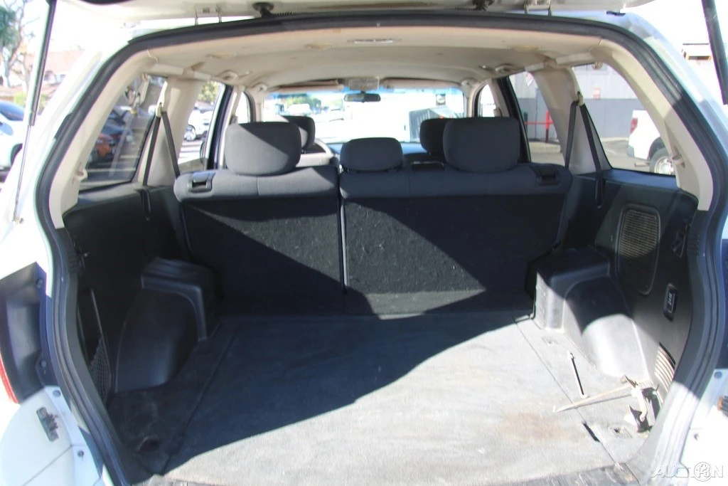 2006 Mitsubishi Endeavor - Image 21 of 21