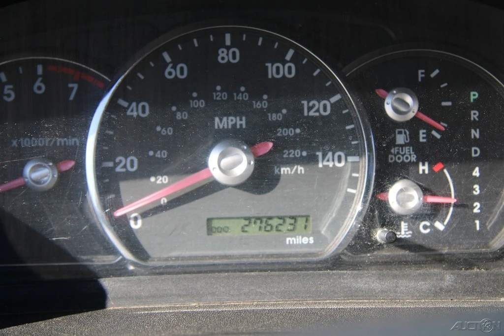 2006 Mitsubishi Endeavor - Image 16 of 21