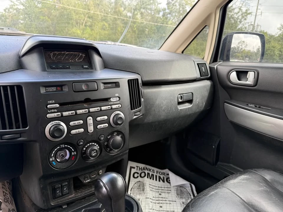 2006 Mitsubishi Endeavor - Image 15 of 17