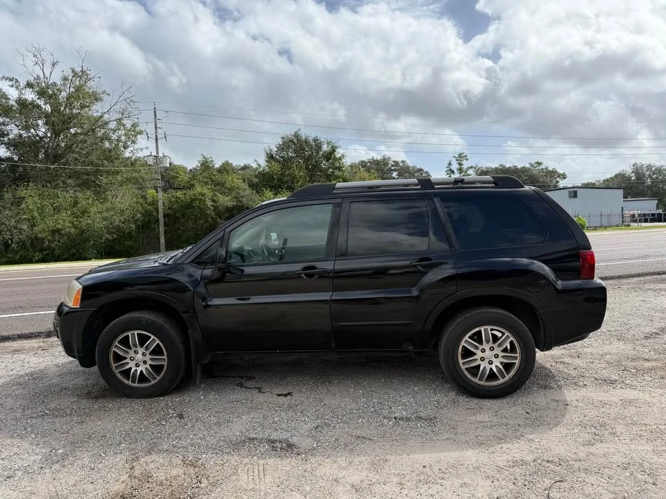 2006 Mitsubishi Endeavor - Image 6 of 17