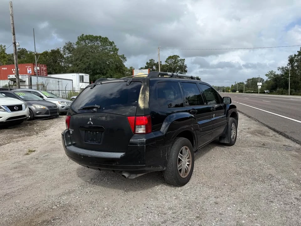 2006 Mitsubishi Endeavor - Image 3 of 17