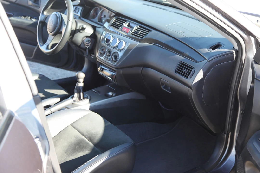 2006 Mitsubishi Lancer Evolution IX 8th Gen - Image 14 of 26
