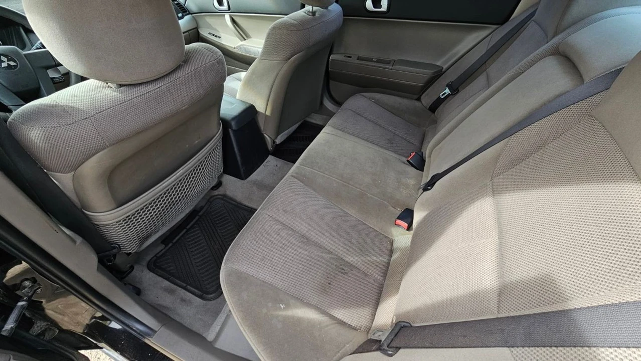 2006 Mitsubishi Galant 9th Gen - Image 16 of 21