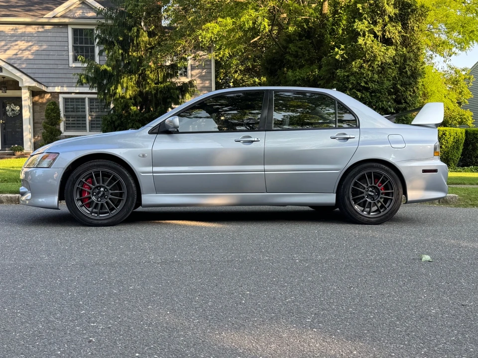 2006 Mitsubishi Lancer Evolution IX 8th Gen - Image 2 of 21