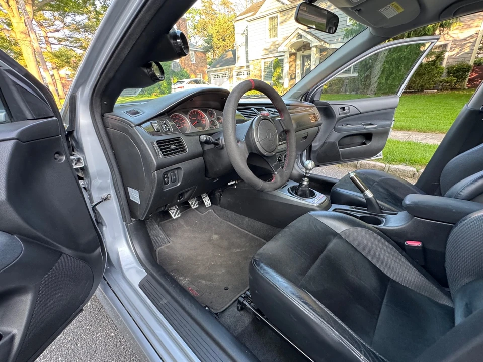 2006 Mitsubishi Lancer Evolution IX 8th Gen - Image 13 of 21