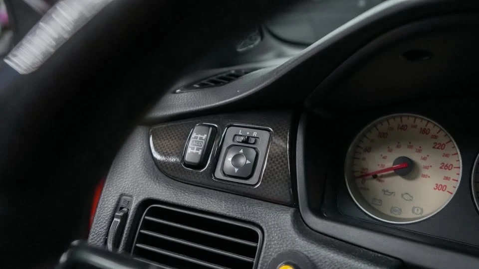 2006 Mitsubishi Lancer - Image 15 of 16