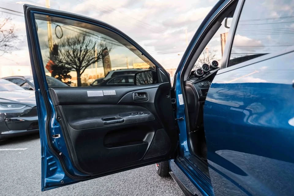 2006 Mitsubishi Lancer Evolution IX 8th Gen - Image 6 of 11