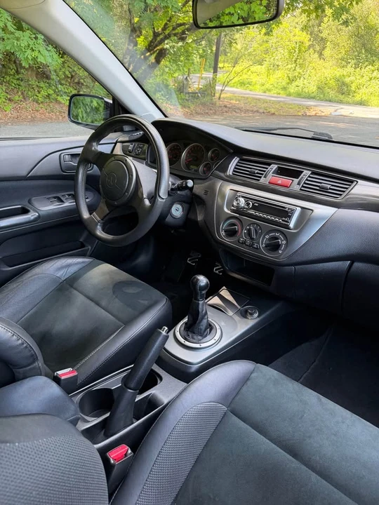 2006 Mitsubishi Lancer Evolution IX 8th Gen - Image 7 of 10