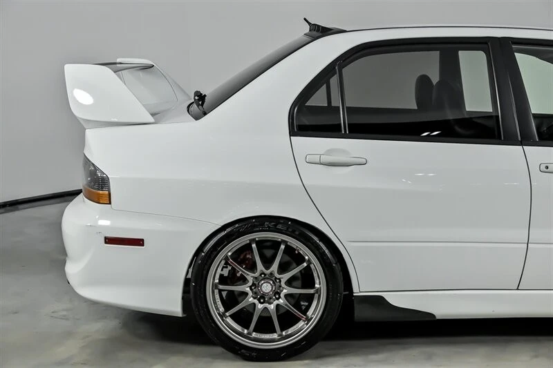 2006 Mitsubishi Lancer Evolution IX 8th Gen - Image 13 of 21