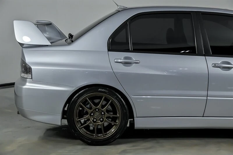 2006 Mitsubishi Lancer Evolution IX 8th Gen - Image 13 of 31