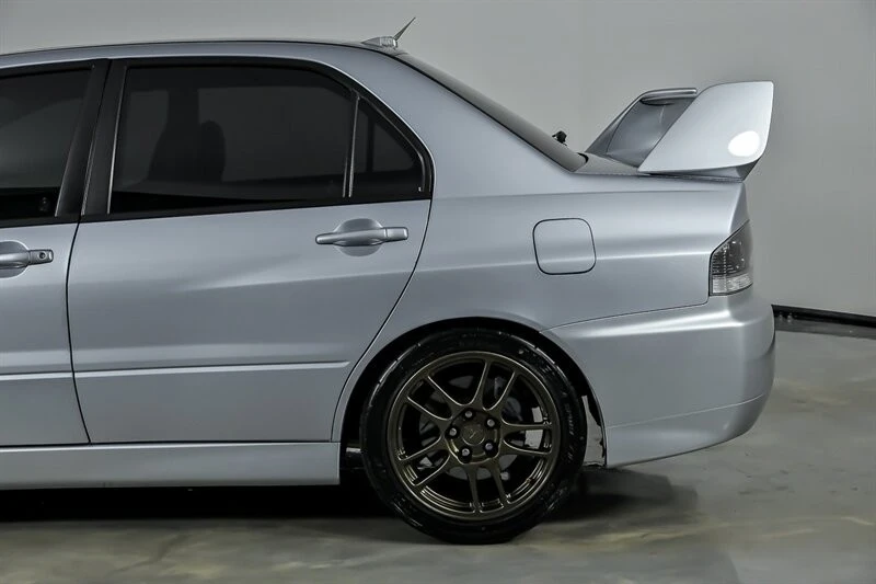 2006 Mitsubishi Lancer Evolution IX 8th Gen - Image 9 of 31
