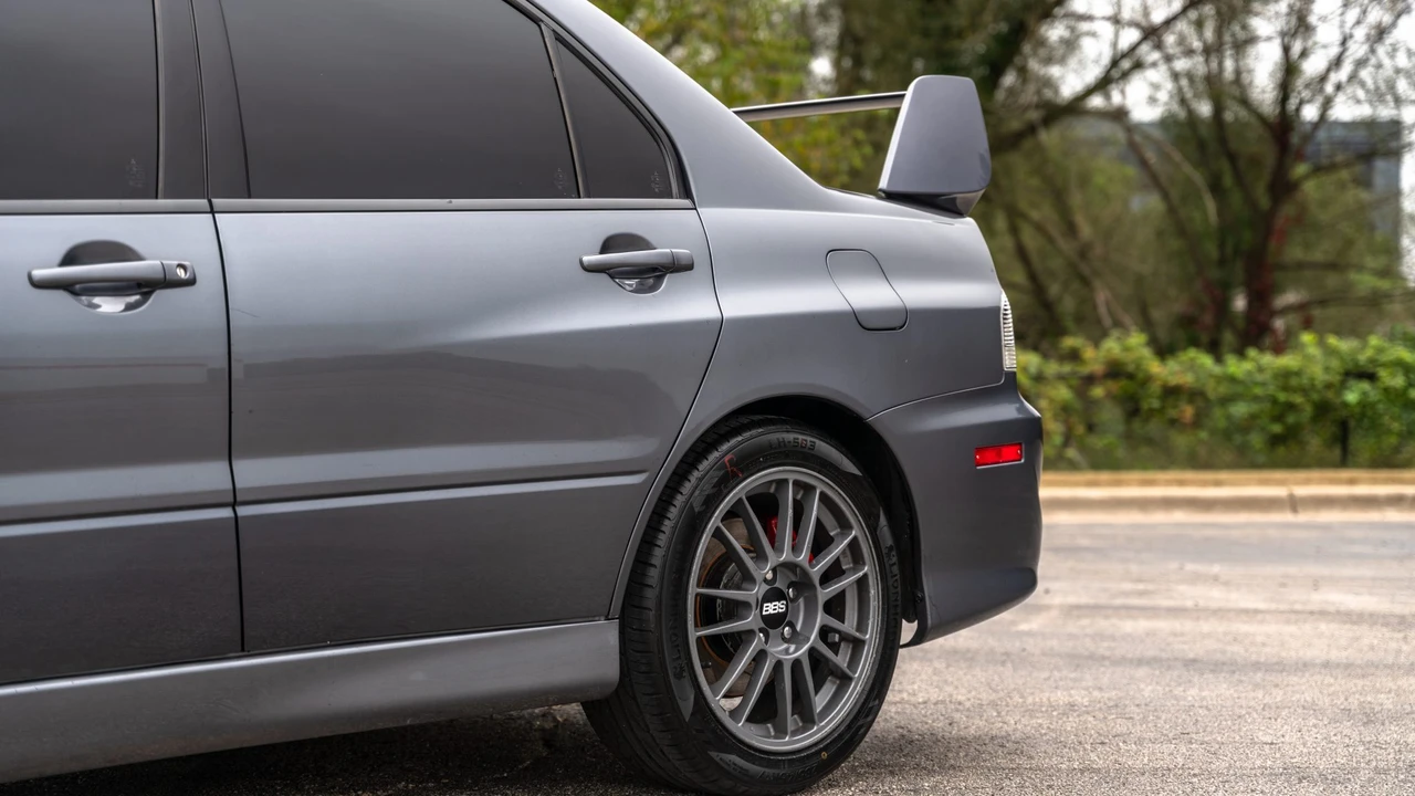 2006 Mitsubishi Lancer Evolution IX 8th Gen - Image 18 of 31