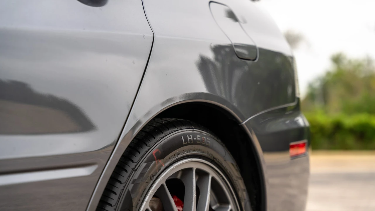 2006 Mitsubishi Lancer Evolution IX 8th Gen - Image 19 of 31