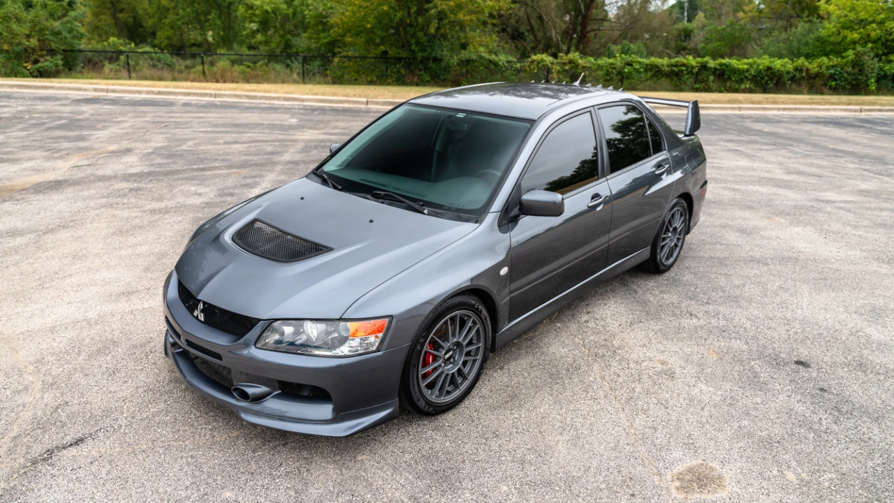 2006 Mitsubishi Lancer Evolution IX 8th Gen - Image 2 of 31
