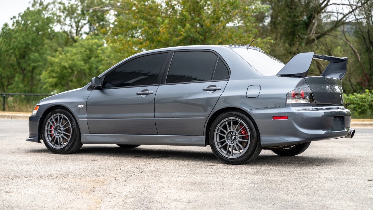2006 Mitsubishi Lancer Evolution IX 8th Gen - Image 4 of 31