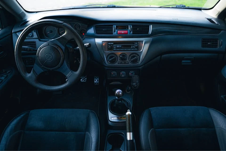 2006 Mitsubishi Lancer Evolution IX 8th Gen - Image 11 of 15