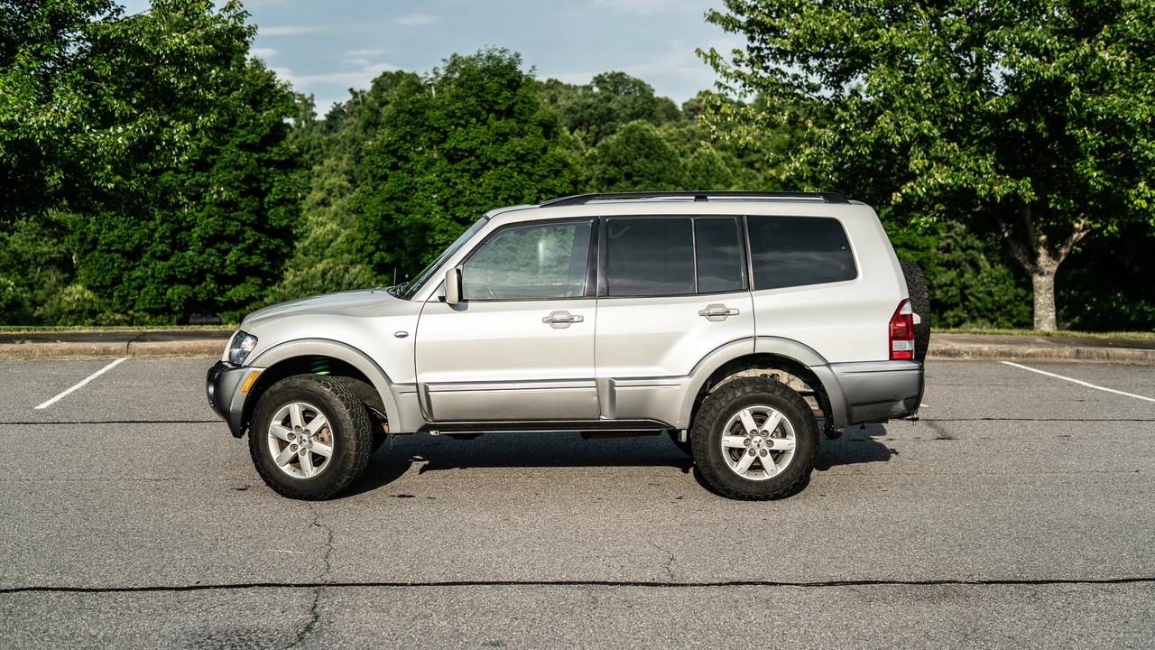 2006 Mitsubishi Pajero/Montero 3rd Gen - Image 11 of 31
