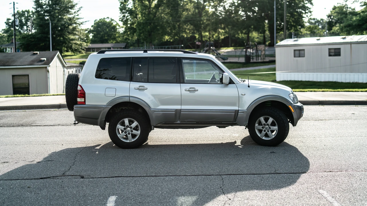 2006 Mitsubishi Pajero/Montero 3rd Gen - Image 6 of 31