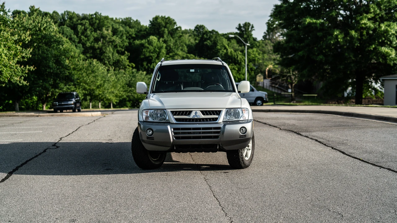 2006 Mitsubishi Pajero/Montero 3rd Gen - Image 3 of 31