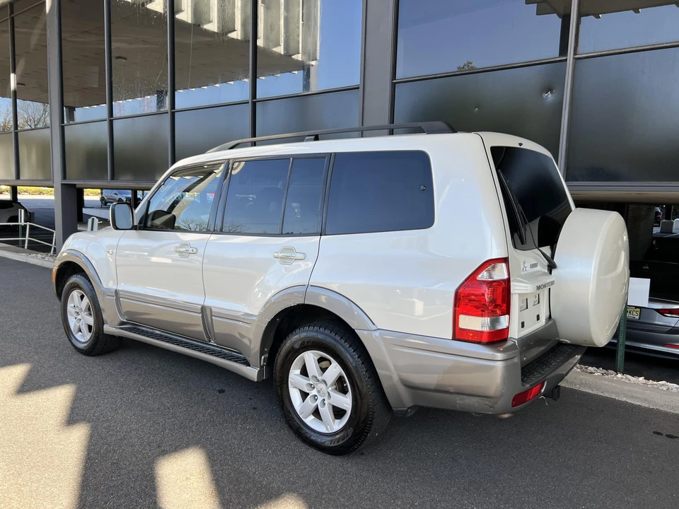 2006 Mitsubishi Pajero/Montero 3rd Gen - Image 11 of 31