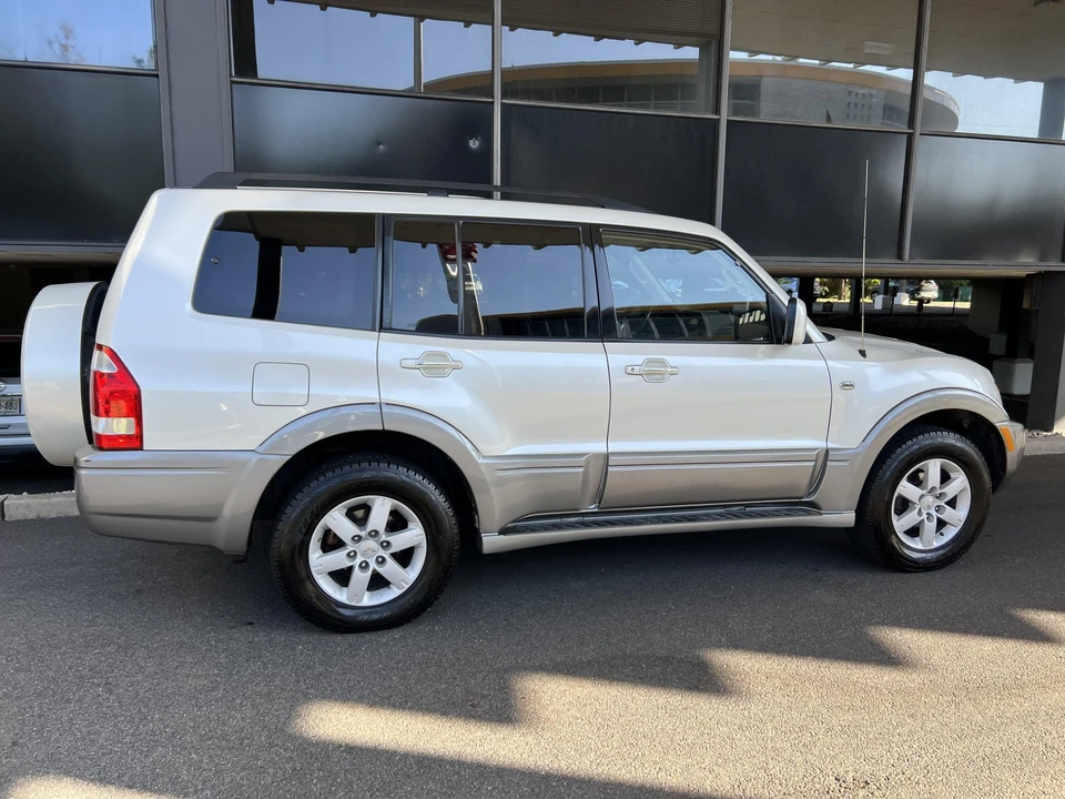 2006 Mitsubishi Pajero/Montero 3rd Gen - Image 21 of 31