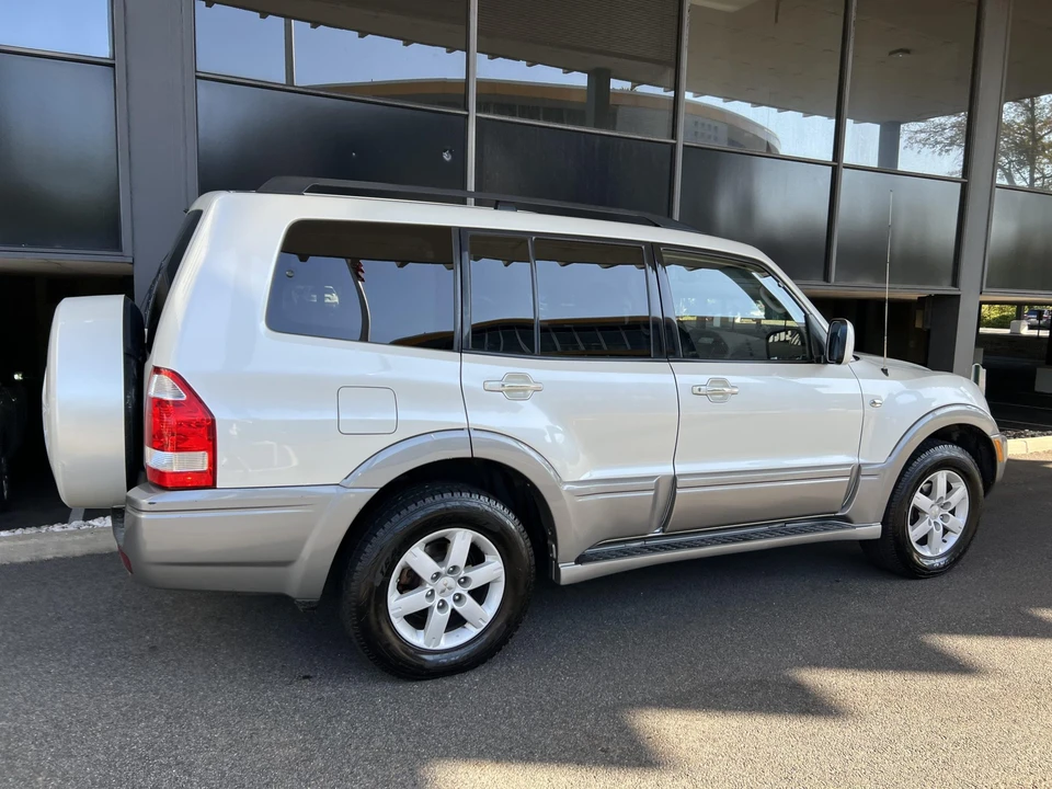 2006 Mitsubishi Pajero/Montero 3rd Gen - Image 20 of 31