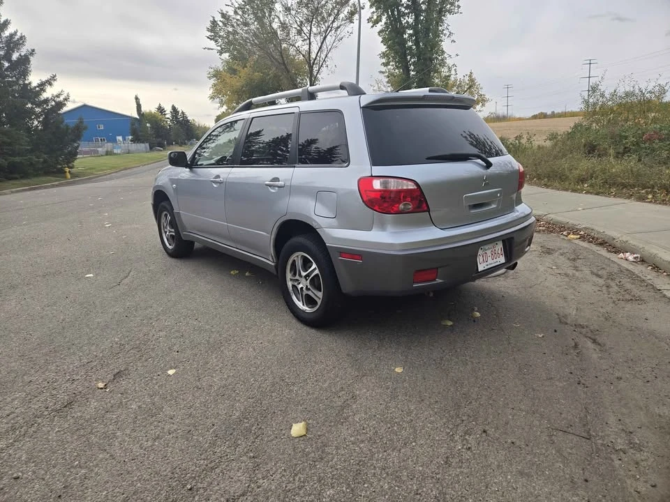 2006 Mitsubishi Outlander - Image 3 of 6