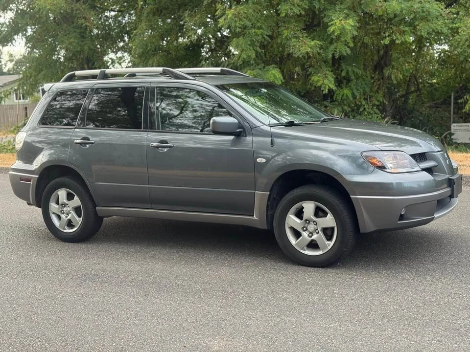 2006 Mitsubishi Outlander - Image 2 of 12