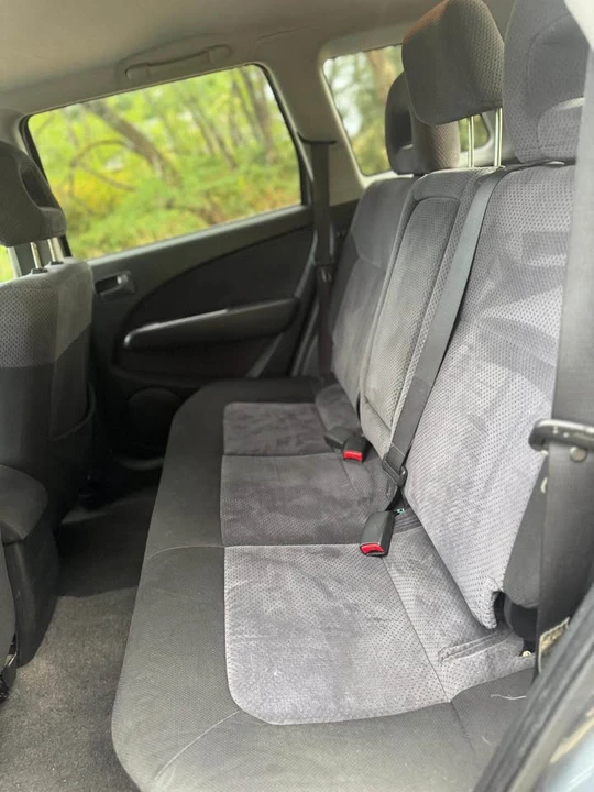 2006 Mitsubishi Outlander - Image 11 of 12