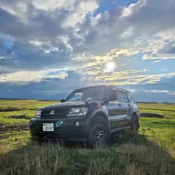 2006 Mitsubishi Pajero