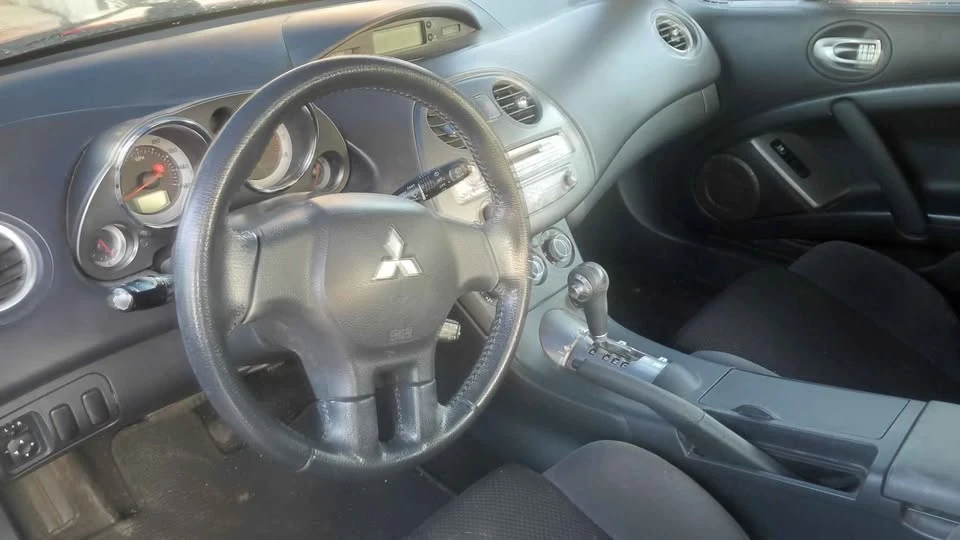2006 Mitsubishi Eclipse 3rd Gen - Image 5 of 10
