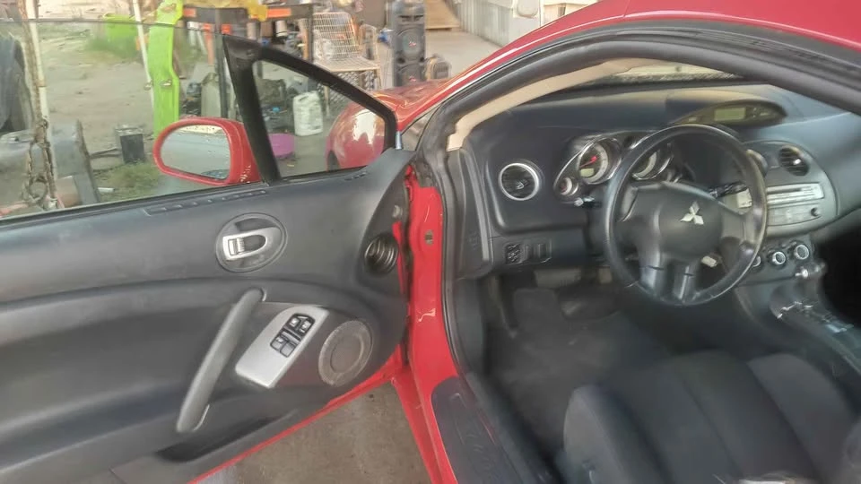 2006 Mitsubishi Eclipse 3rd Gen - Image 4 of 10
