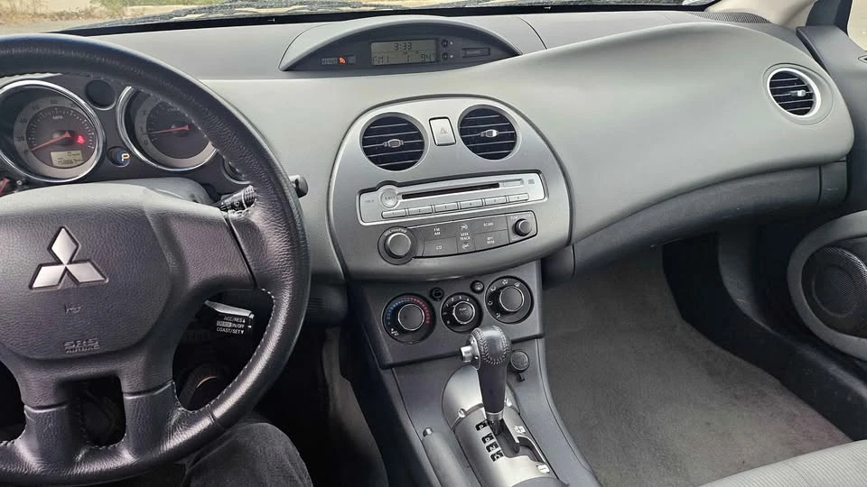 2006 Mitsubishi Eclipse 4th Gen - Image 9 of 12