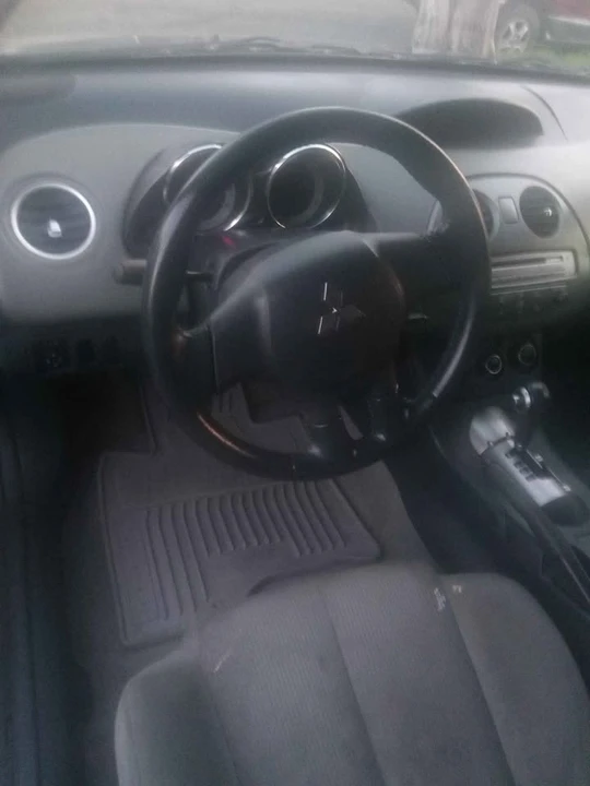 2006 Mitsubishi Eclipse 3rd Gen - Image 10 of 17