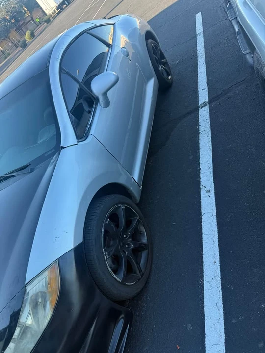2006 Mitsubishi Eclipse 4th Gen - Image 2 of 12