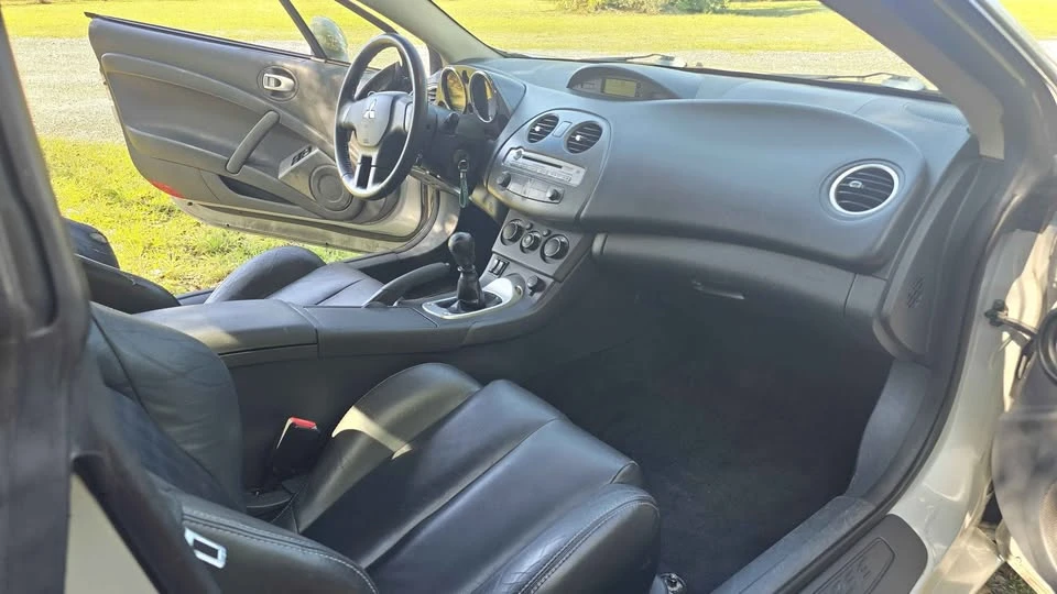 2006 Mitsubishi Eclipse 4th Gen - Image 9 of 16