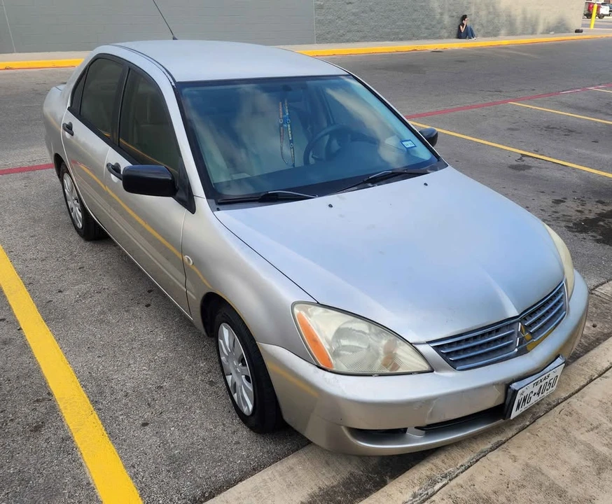 2006 Mitsubishi Lancer 8th Gen - Image 2 of 11