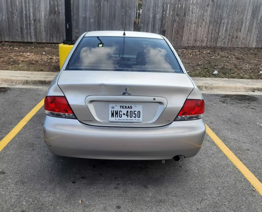 2006 Mitsubishi Lancer 8th Gen - Image 5 of 11